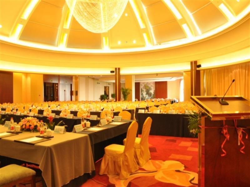 Golden Shining New Century Grand Hotel Бэйхай Экстерьер фото