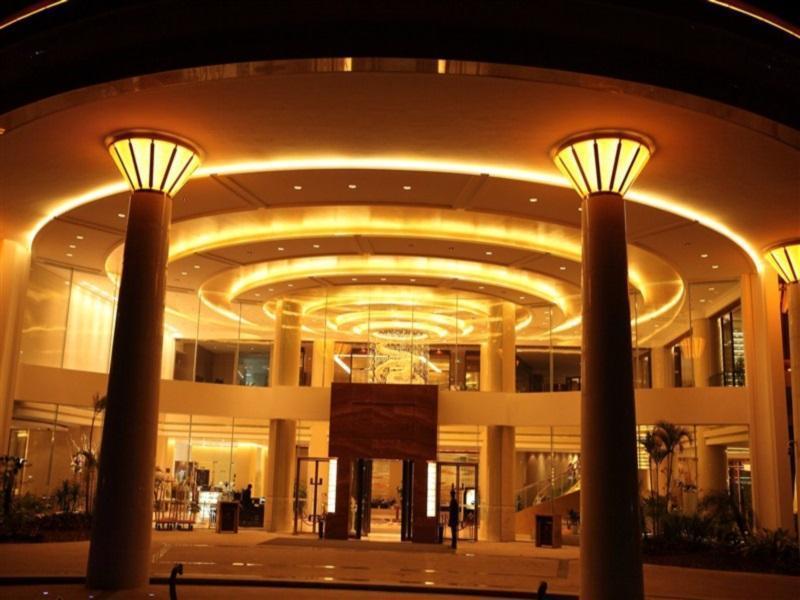 Golden Shining New Century Grand Hotel Бэйхай Экстерьер фото